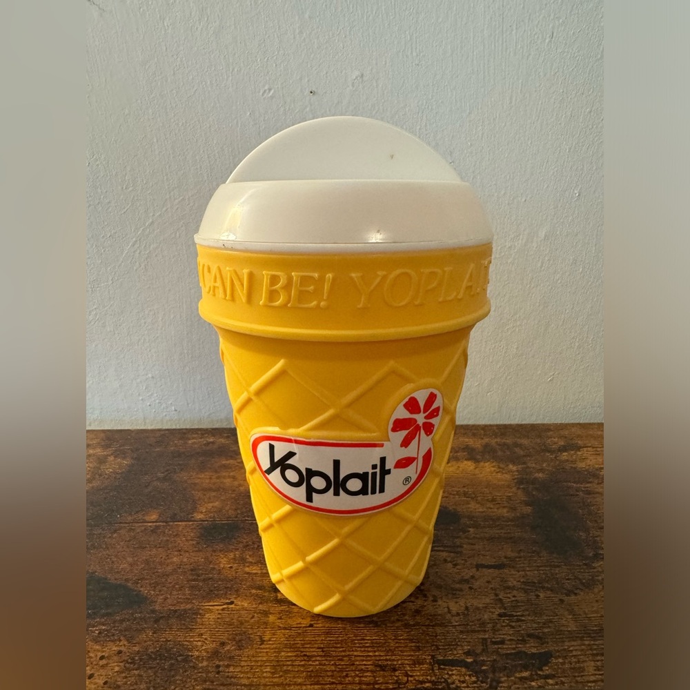 Vintage 1986 Yoplait Frozen Yogurt Maker